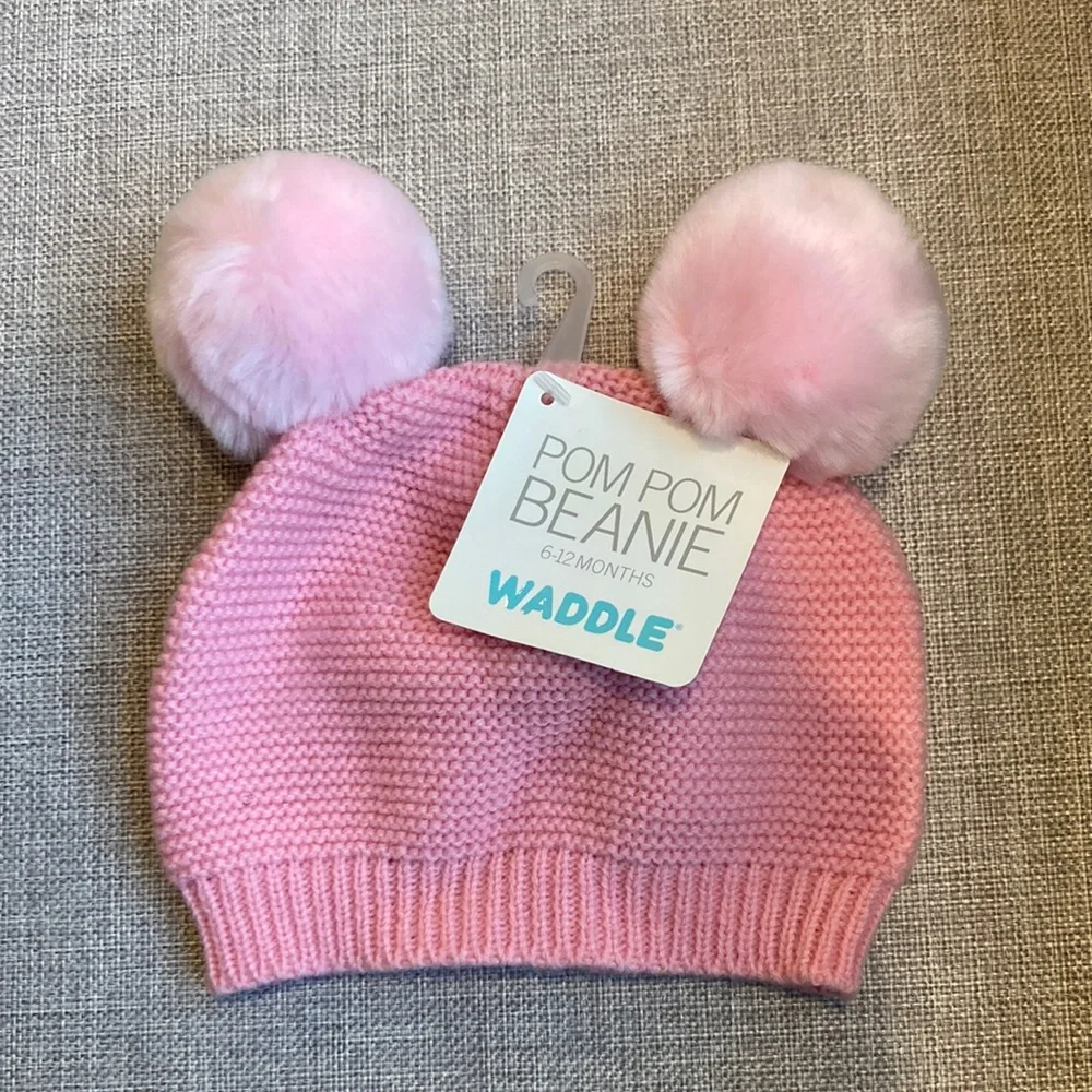 Waddle Pom Pom Beanie, 6-12 months, NEW with tags